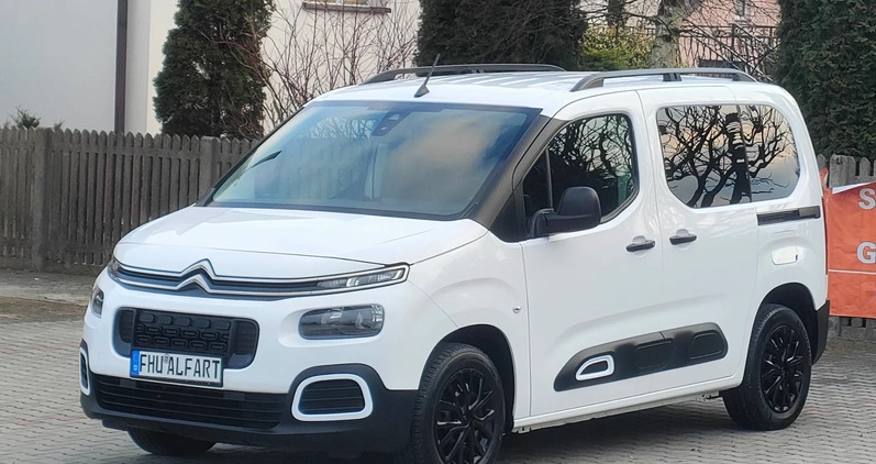 Citroen Berlingo cena 66900 przebieg: 111000, rok produkcji 2020 z Staszów małe 497